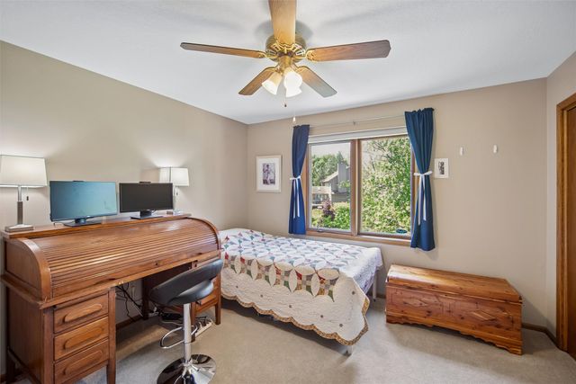 6300 N Winwood Drive, Johnston, IA 50131