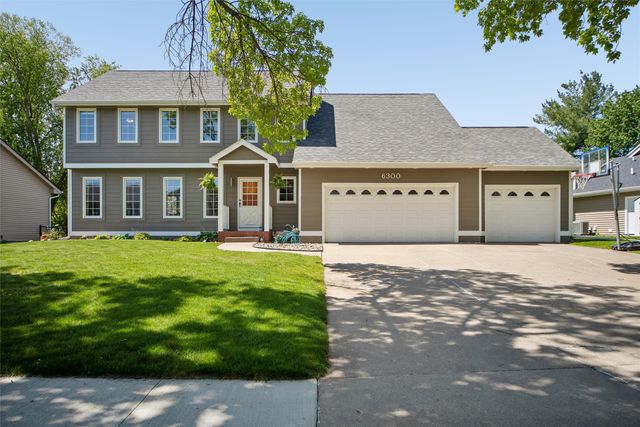 6300 N Winwood Drive, Johnston, IA 50131