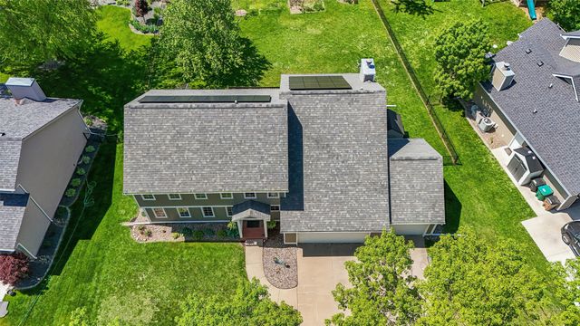 6300 N Winwood Drive, Johnston, IA 50131