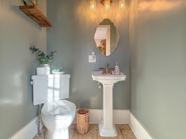 2115 RIVERSIDE AVENUE, Marinette, WI 54143