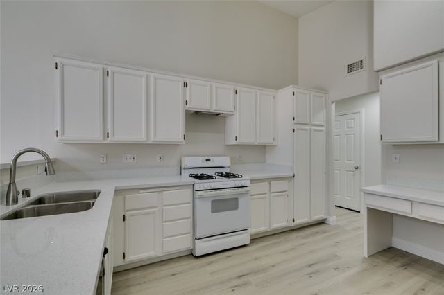 5316 Clouds Rest Avenue, Las Vegas, NV 89108