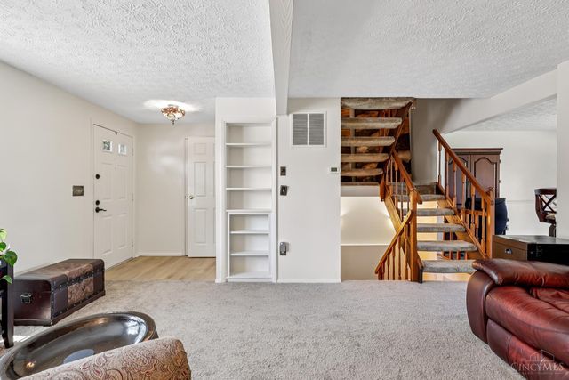 2839 Mossy Brink Court, Deerfield Twp., OH 45039