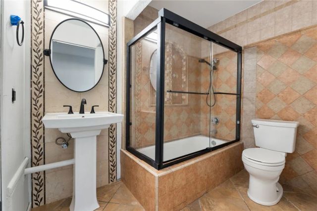 348 Orange Blossom 154, Irvine, CA 92618