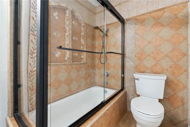 348 Orange Blossom 154, Irvine, CA 92618