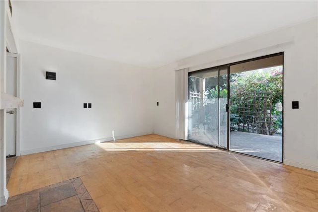 348 Orange Blossom 154, Irvine, CA 92618