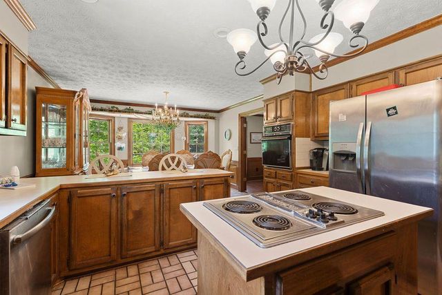 3500 THUNDERWOOD Lane, Snellville, GA 30039