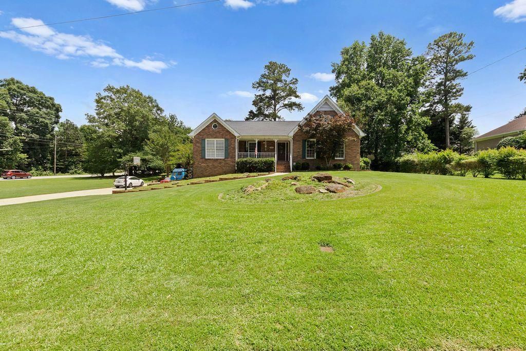 3500 THUNDERWOOD Lane, Snellville, GA 30039