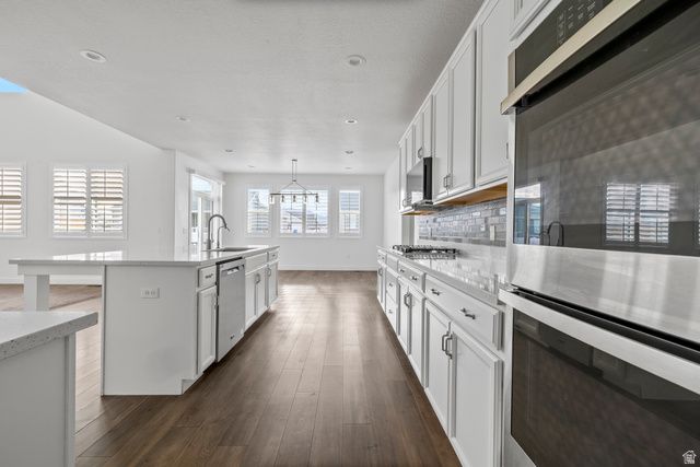 6038 S 4400 W, Hooper, UT 84315