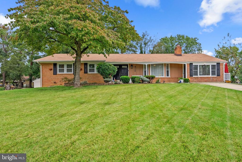 9712 INDIAN PRINCESS DR, Fort Washington, MD 20744