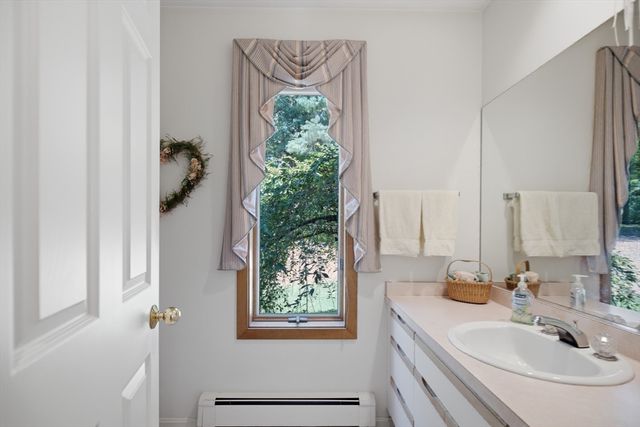 176 Pegan Ln, Dover, MA 02030