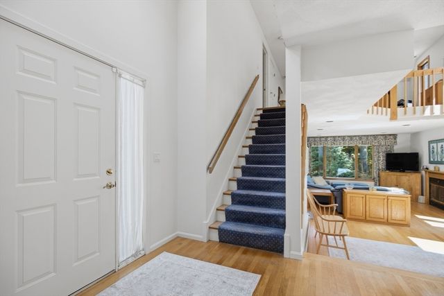 176 Pegan Ln, Dover, MA 02030