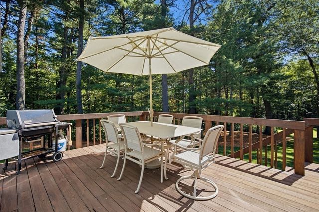 176 Pegan Ln, Dover, MA 02030