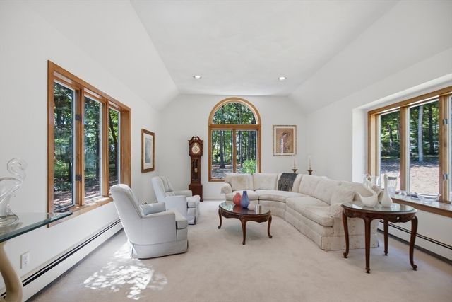 176 Pegan Ln, Dover, MA 02030