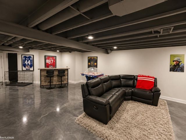 32914 Whispering Lane, Chesterfield Twp, MI 48047