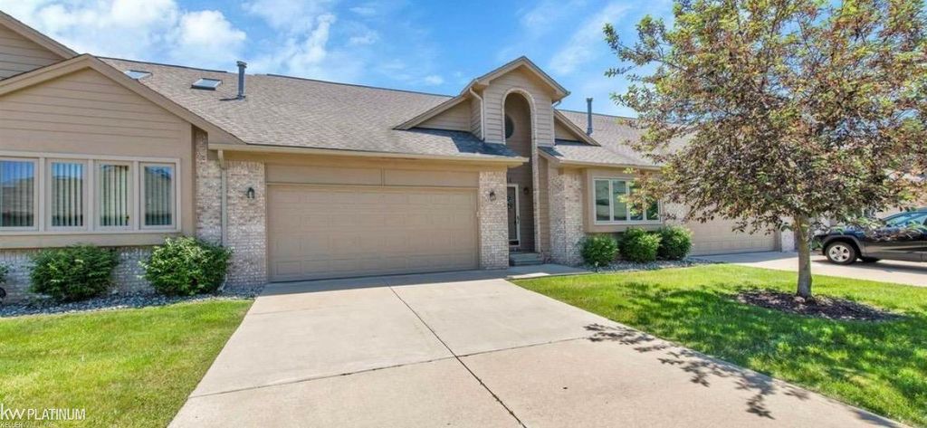 32914 Whispering Lane, Chesterfield Twp, MI 48047