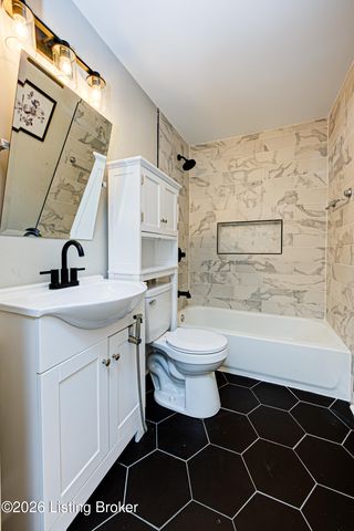 2206 Franklin Ave, Louisville, KY 40216
