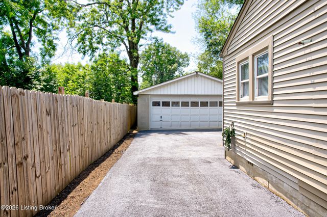 2206 Franklin Ave, Louisville, KY 40216