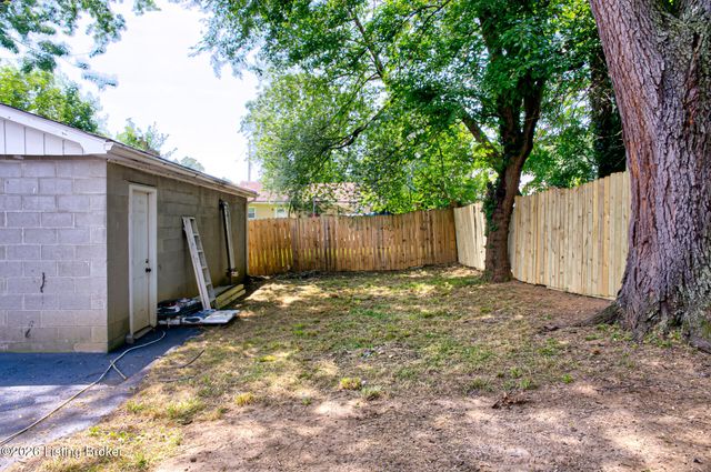 2206 Franklin Ave, Louisville, KY 40216