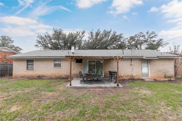 4010 6th Street, Brownwood, TX 76801