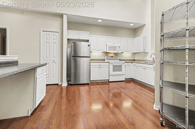 41535 Copper Creek Drive, Canton Charter Township, MI 48187