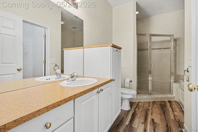 41535 Copper Creek Drive, Canton Charter Township, MI 48187
