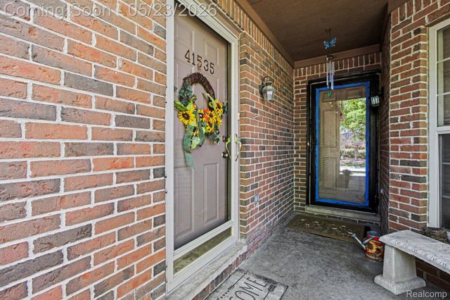 41535 Copper Creek Drive, Canton Charter Township, MI 48187