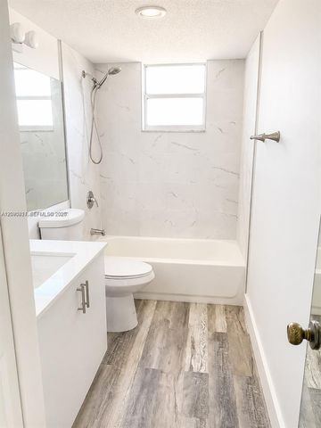 406 NW 68th Avenue 526, Plantation, FL 33317
