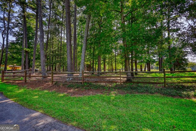 1371 Lipscomb Road, Social Circle, GA 30025