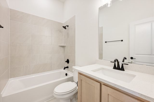 7728 Oakmeade Street, Joshua, TX 76058