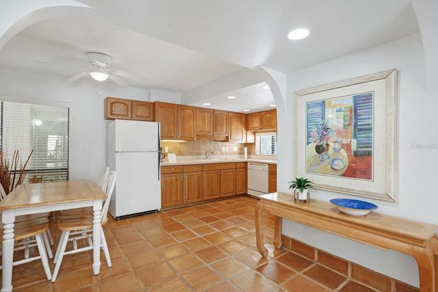 6157 MIDNIGHT PASS ROAD E22, Sarasota, FL 34242