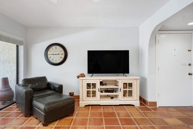 6157 MIDNIGHT PASS ROAD E22, Sarasota, FL 34242