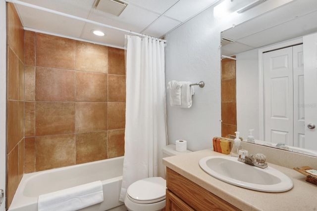 6157 MIDNIGHT PASS ROAD E22, Sarasota, FL 34242