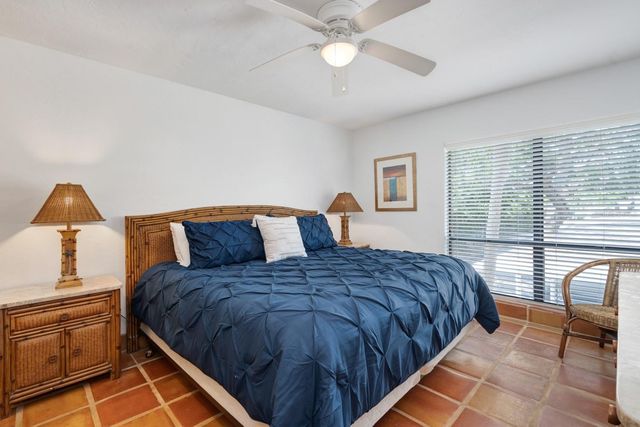 6157 MIDNIGHT PASS ROAD E22, Sarasota, FL 34242