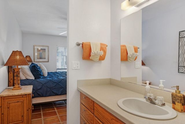 6157 MIDNIGHT PASS ROAD E22, Sarasota, FL 34242