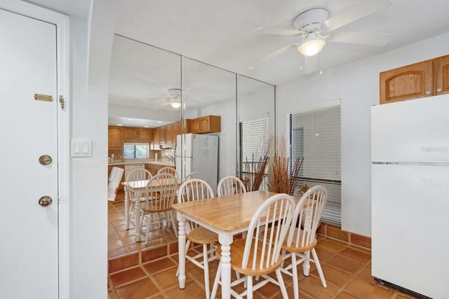 6157 MIDNIGHT PASS ROAD E22, Sarasota, FL 34242