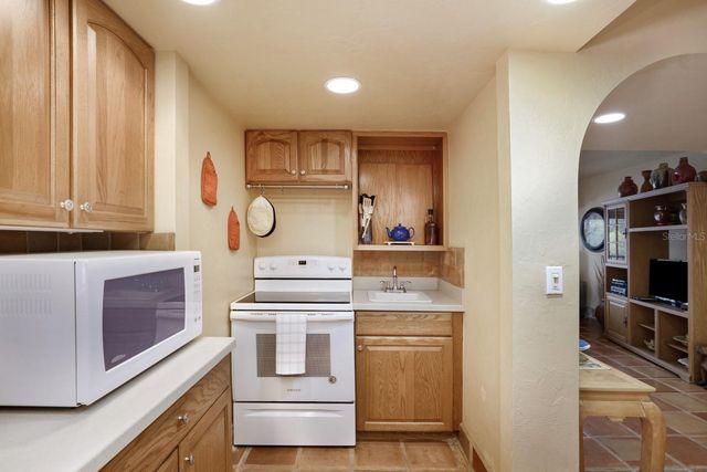 6157 MIDNIGHT PASS ROAD E22, Sarasota, FL 34242