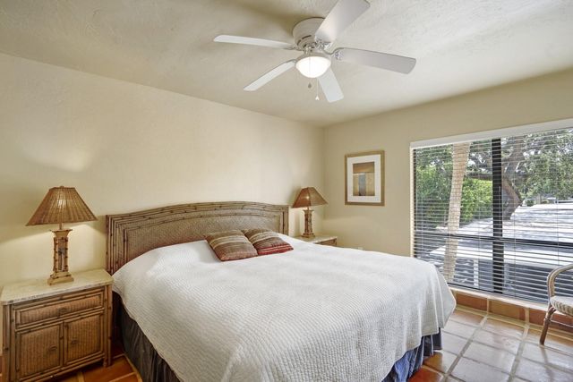 6157 MIDNIGHT PASS ROAD E22, Sarasota, FL 34242