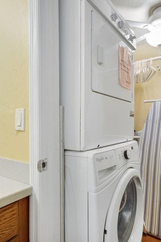 6157 MIDNIGHT PASS ROAD E22, Sarasota, FL 34242