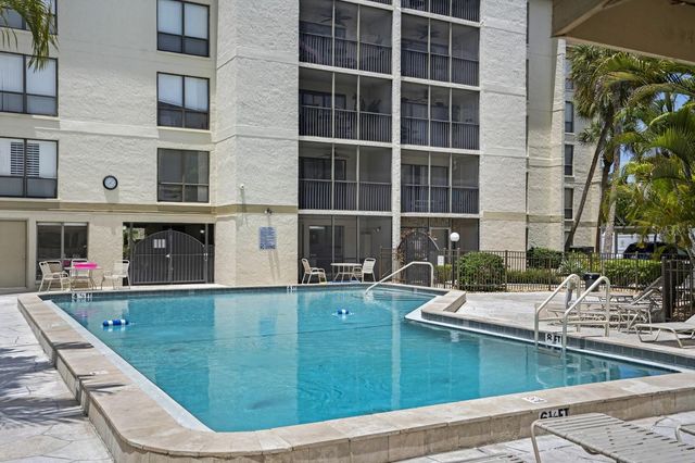 6157 MIDNIGHT PASS ROAD E22, Sarasota, FL 34242