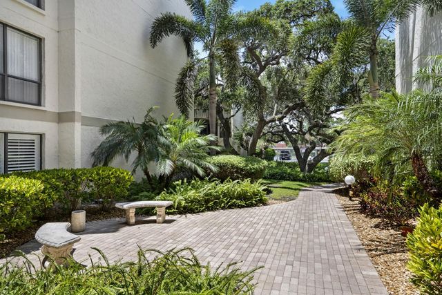 6157 MIDNIGHT PASS ROAD E22, Sarasota, FL 34242