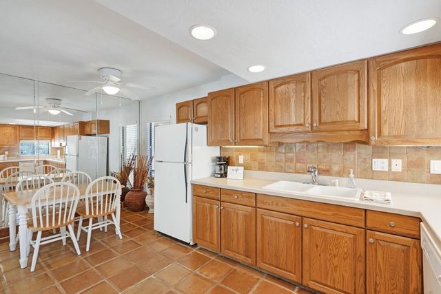 6157 MIDNIGHT PASS ROAD E22, Sarasota, FL 34242