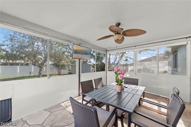 311 SW 19th LN, Cape Coral, FL 33991