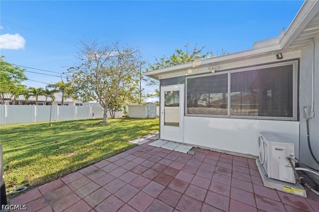 311 SW 19th LN, Cape Coral, FL 33991