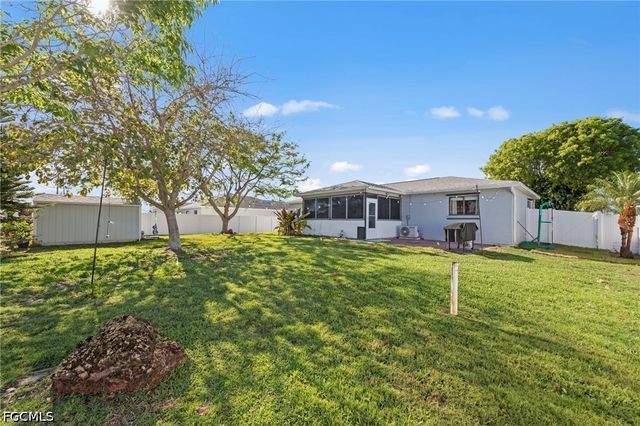 311 SW 19th LN, Cape Coral, FL 33991
