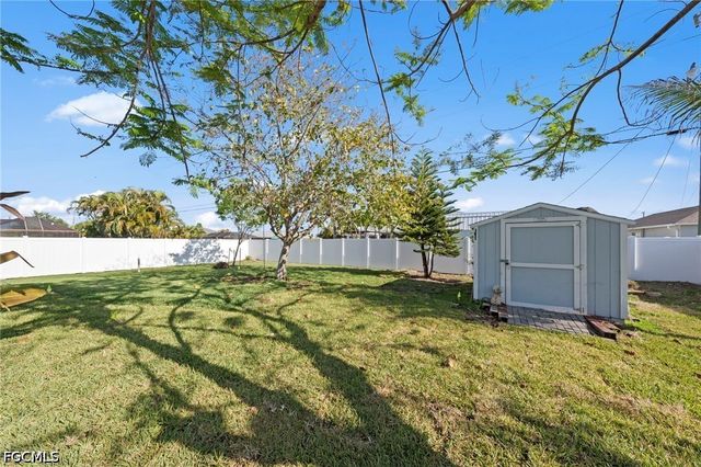 311 SW 19th LN, Cape Coral, FL 33991