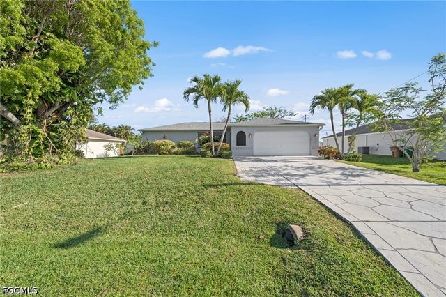 311 SW 19th LN, Cape Coral, FL 33991