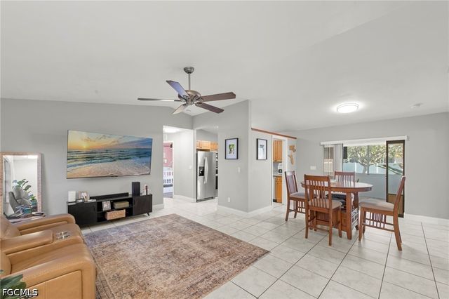 311 SW 19th LN, Cape Coral, FL 33991