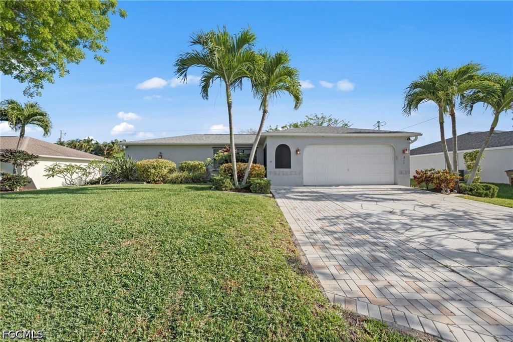 311 SW 19th LN, Cape Coral, FL 33991