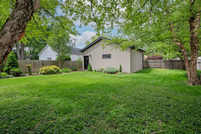 1110 S WASHINGTON Avenue, Park Ridge, IL 60068