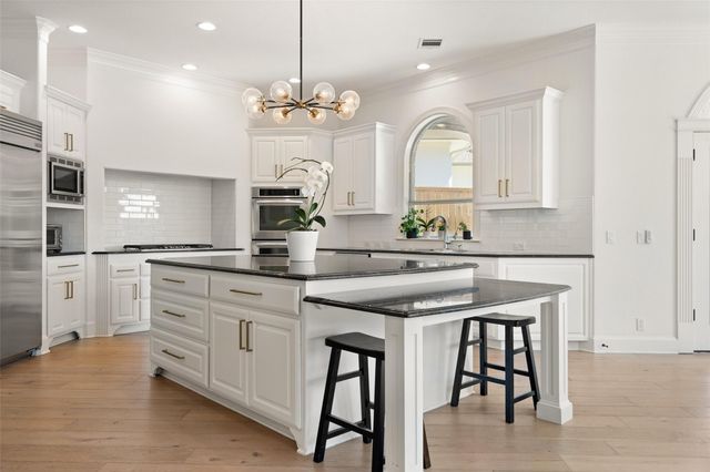 11803 Astoria DR, Austin, TX 78738